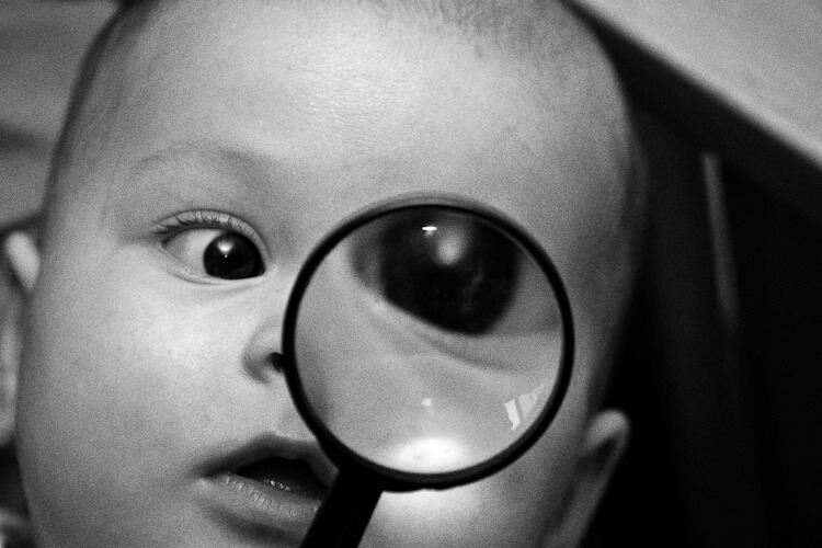 Bebeklerde Göz Sorunları: Nedenler ve Belirtiler