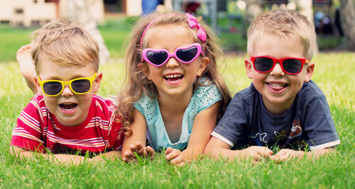 Bebeklerde ve Çocuklarda Güneş Gözlüğü Kullanımı