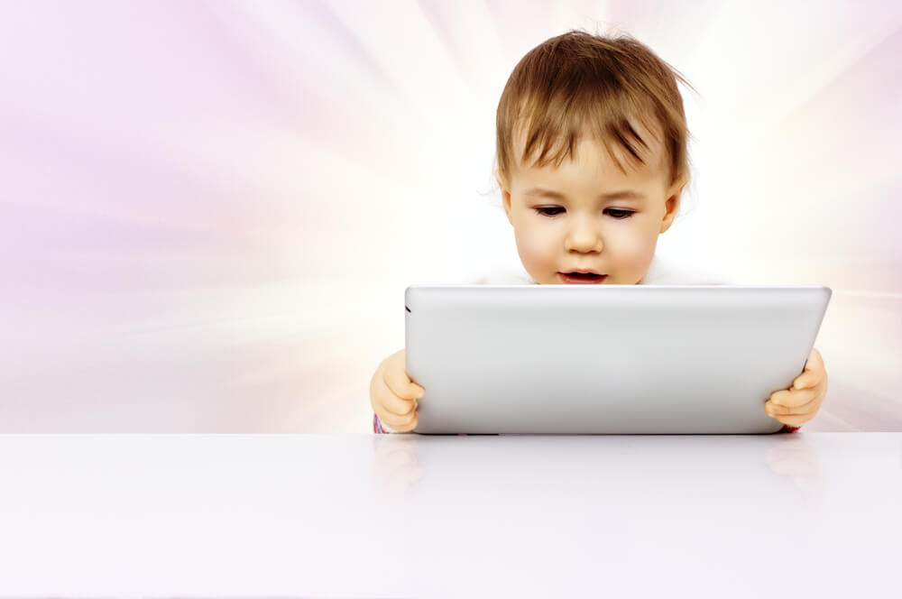 Bilişim Teknolojisi içinde Yetişen Çocuklar Ve Ebeveynlerin Bilmesi Gerekenler