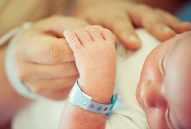 Yenidoğan Bebeklere Yapılması Gereken Testler Nelerdir?