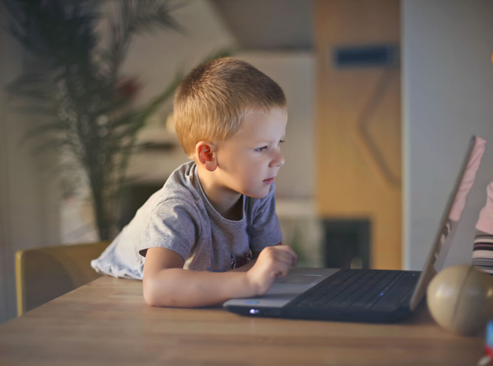 5 Yaşa Kadar Çocuklar Dijital Ortamı Nasıl Kullanmalı?