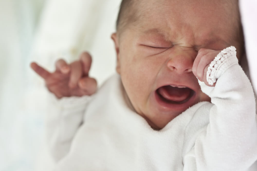 Bebeklerin Ağlamasının 10 Sebebi ve Yatıştırma Yolları